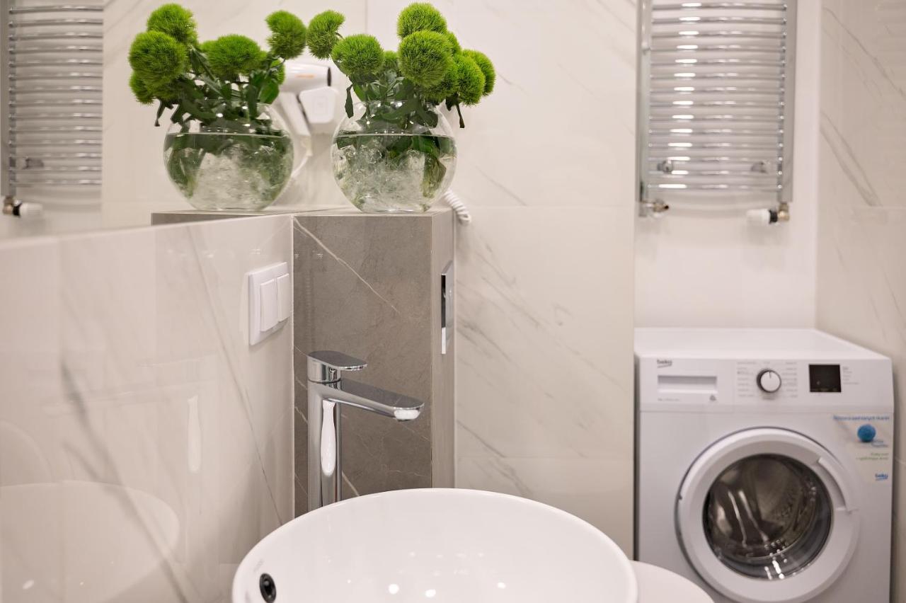 Mennica Residence - Grzybowska 43A Warsaw Ngoại thất bức ảnh