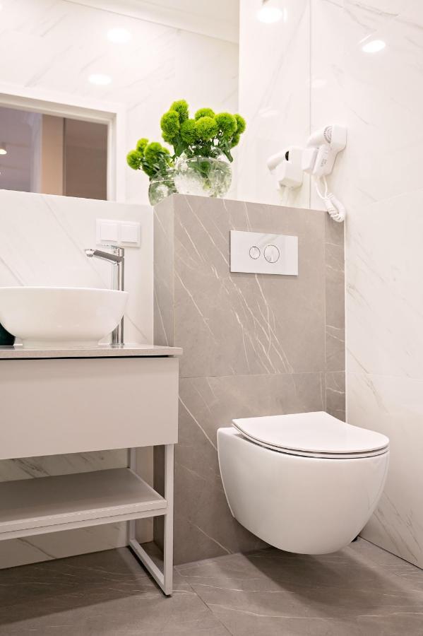 Mennica Residence - Grzybowska 43A Warsaw Ngoại thất bức ảnh
