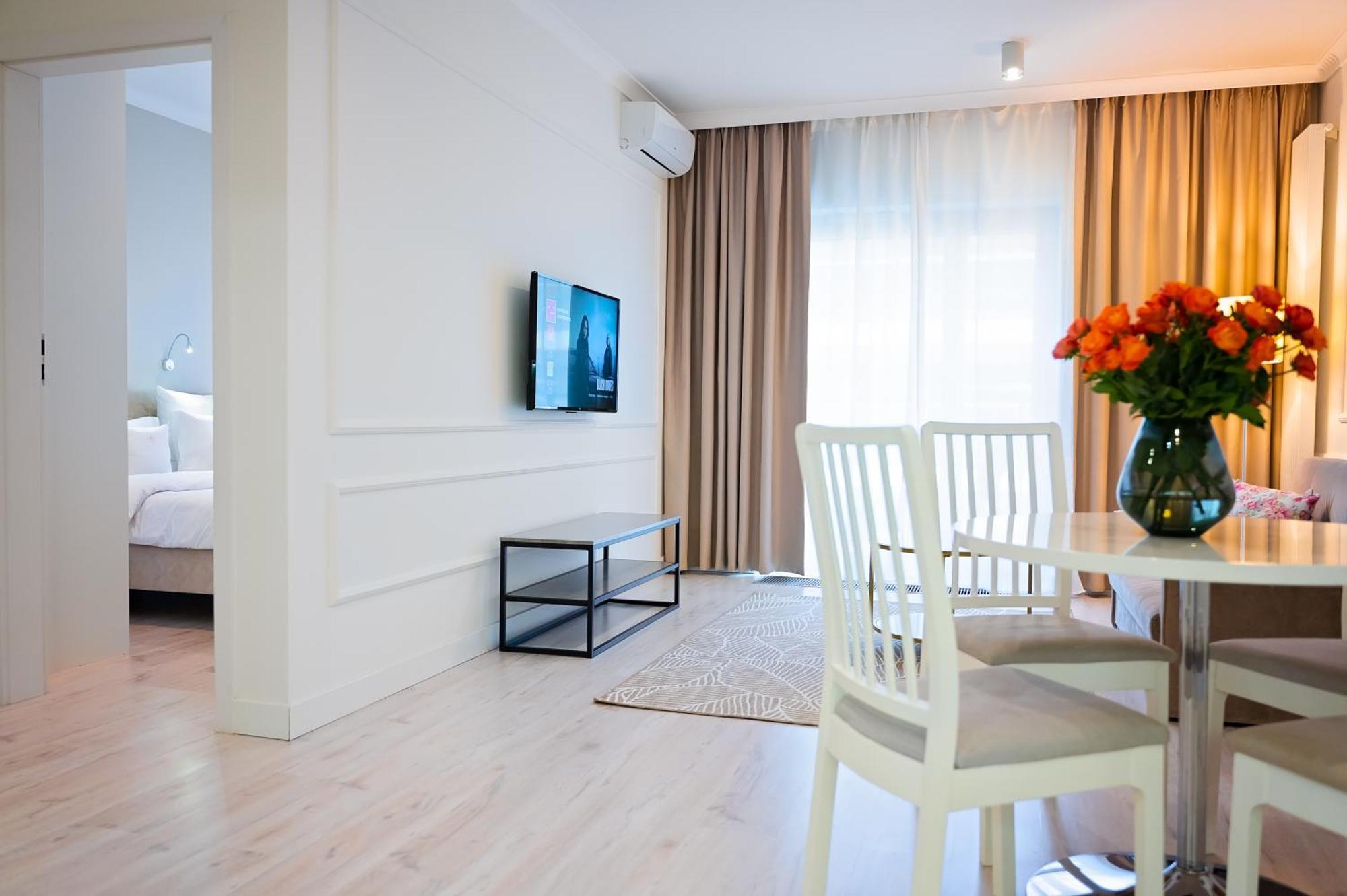 Mennica Residence - Grzybowska 43A Warsaw Ngoại thất bức ảnh